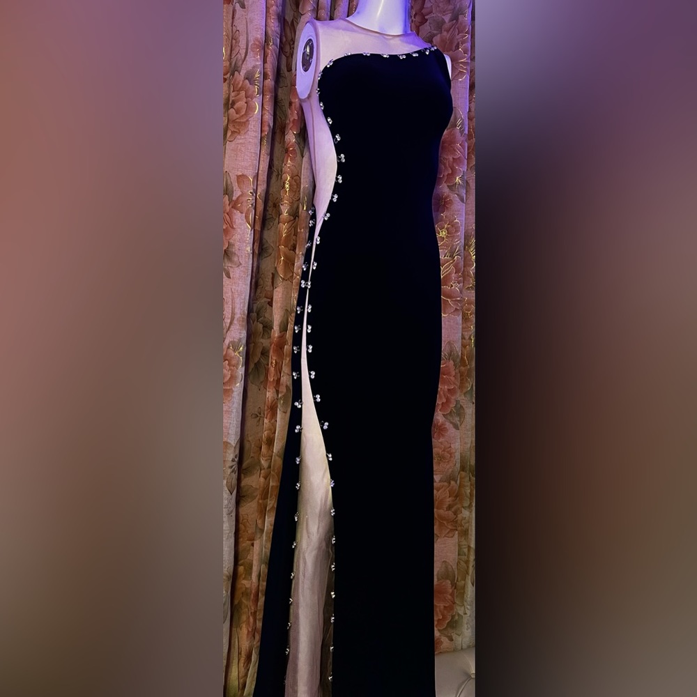 Peekaboo gown